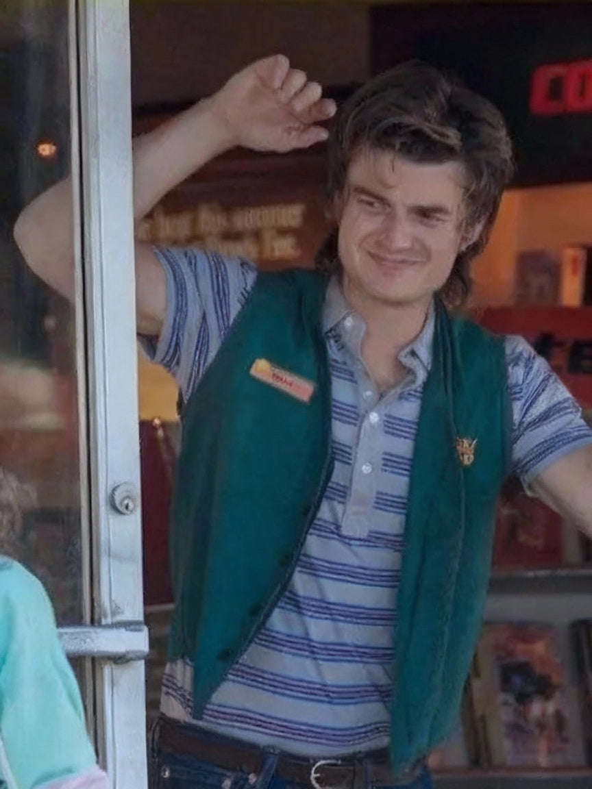 Joe Keery Stranger Things S04 Steve Harrington Vest