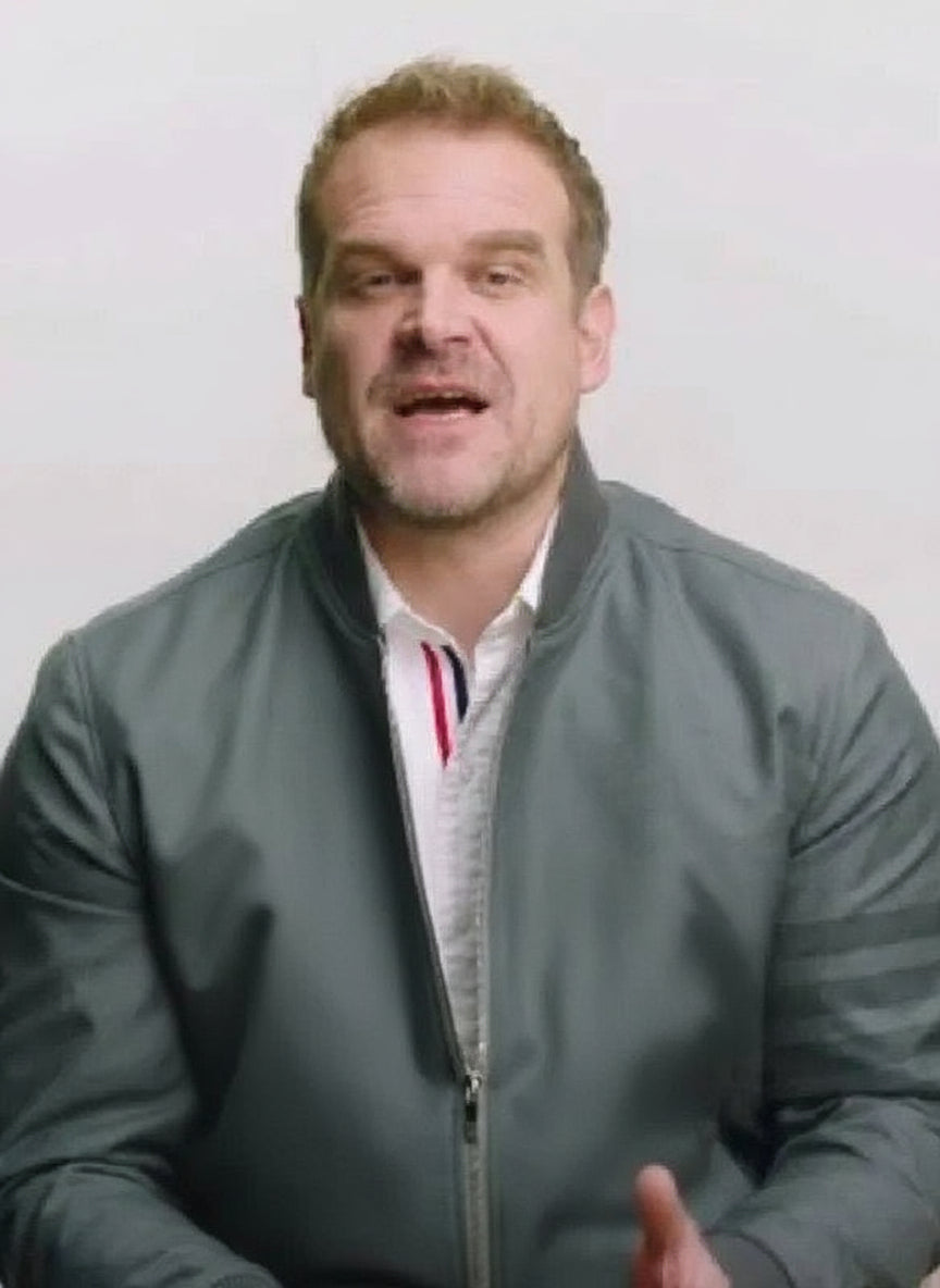 David Harbour Stranger Things S04 Jim Hopper Grey Jacket