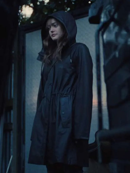 Rhiannon Lewis Sweetpea S01 Ella Purnell Black Hooded Coat