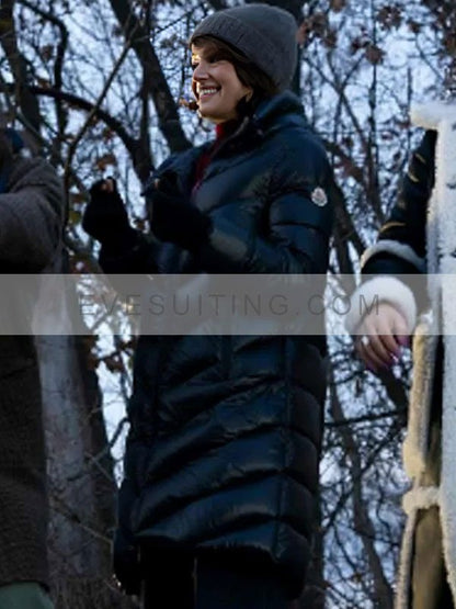 Grace Gordon Greene The Girls On The Bus S01 Carla Gugino Black Puffer Hooded Coat