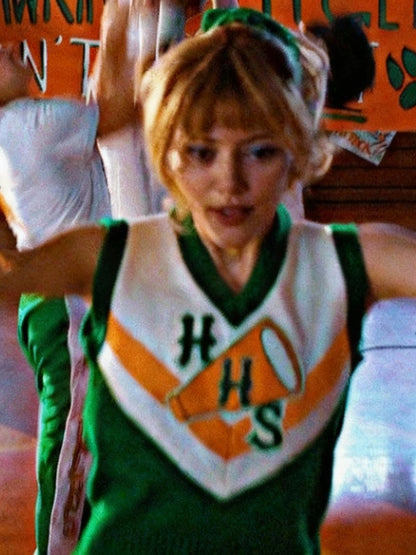 Grace Van Dien Stranger Things S04 Chrissy Cunningham Green Sweater