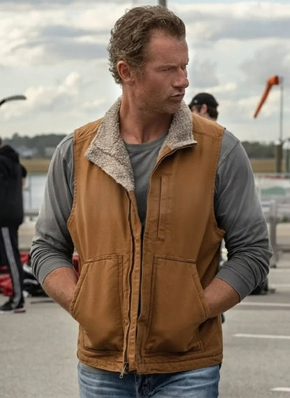 James Badge Dale Tv Show Hightown S02 Ray Abruzzo Brown Vest