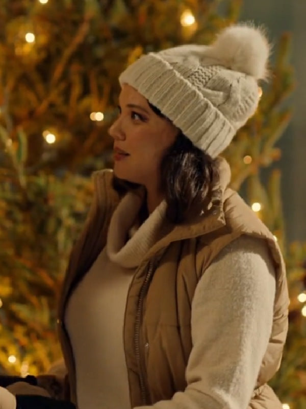 Jeananne Goossen Mom’s Christmas Boyfriend 2023 Emma Morgan Puffer Vest