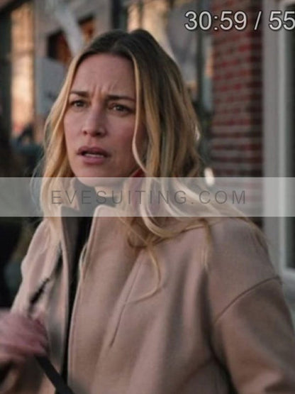 Piper Perabo TV Series Yellowstone S04 Summer Higgins Beige Coat