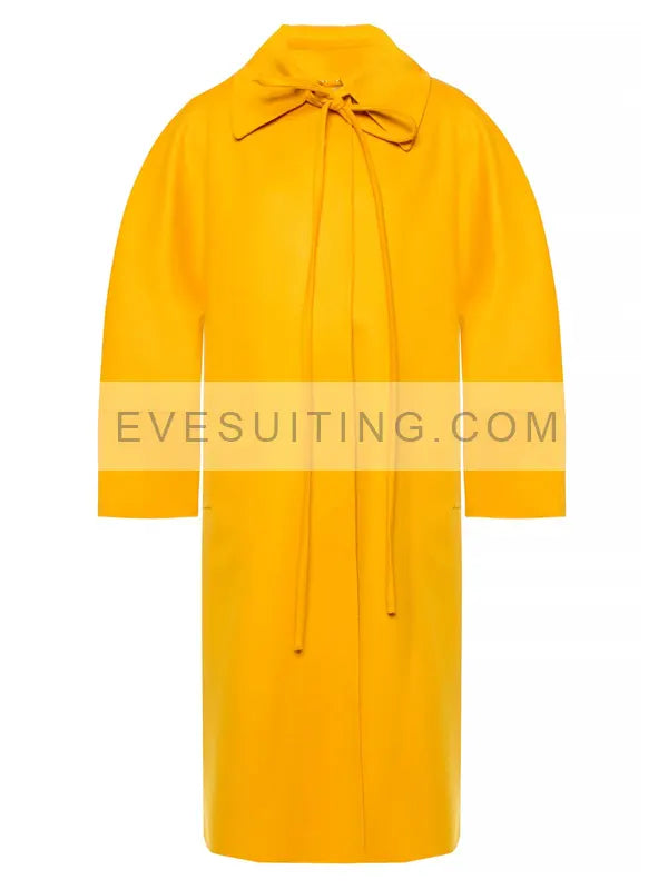 Villanelle Killing Eve Season 3 Yellow Coat