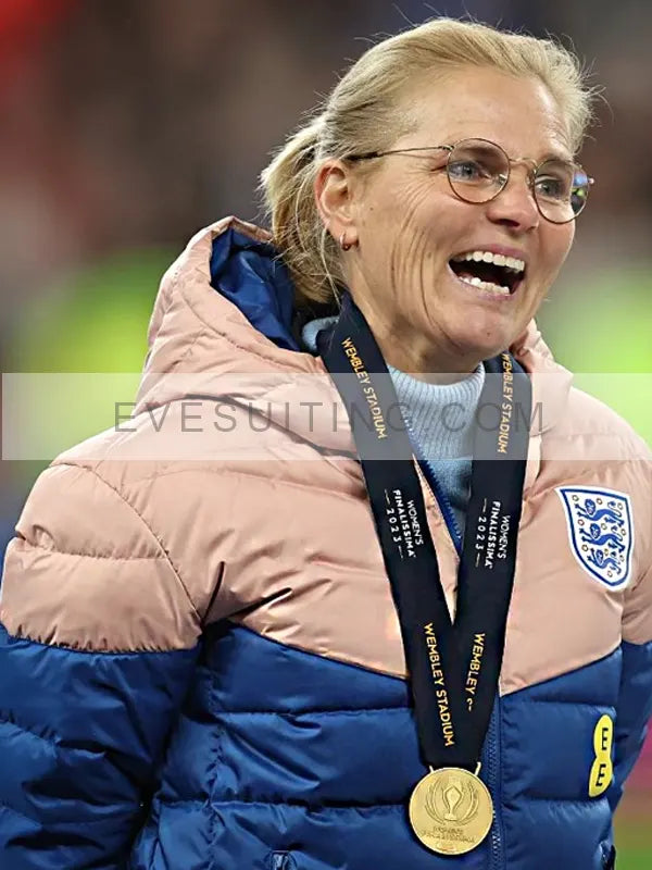 Women's England Football Team Lionesses Puffer Hooded Jacket